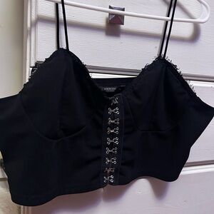 SHEIN Black Hook Detail Crop Top